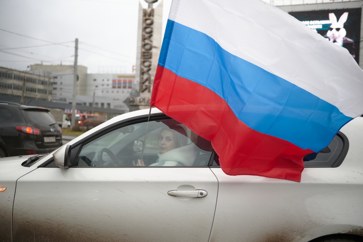 Нижегородские социальные участковые провели автопробег в честь Дня Героев Отечества - фото 1