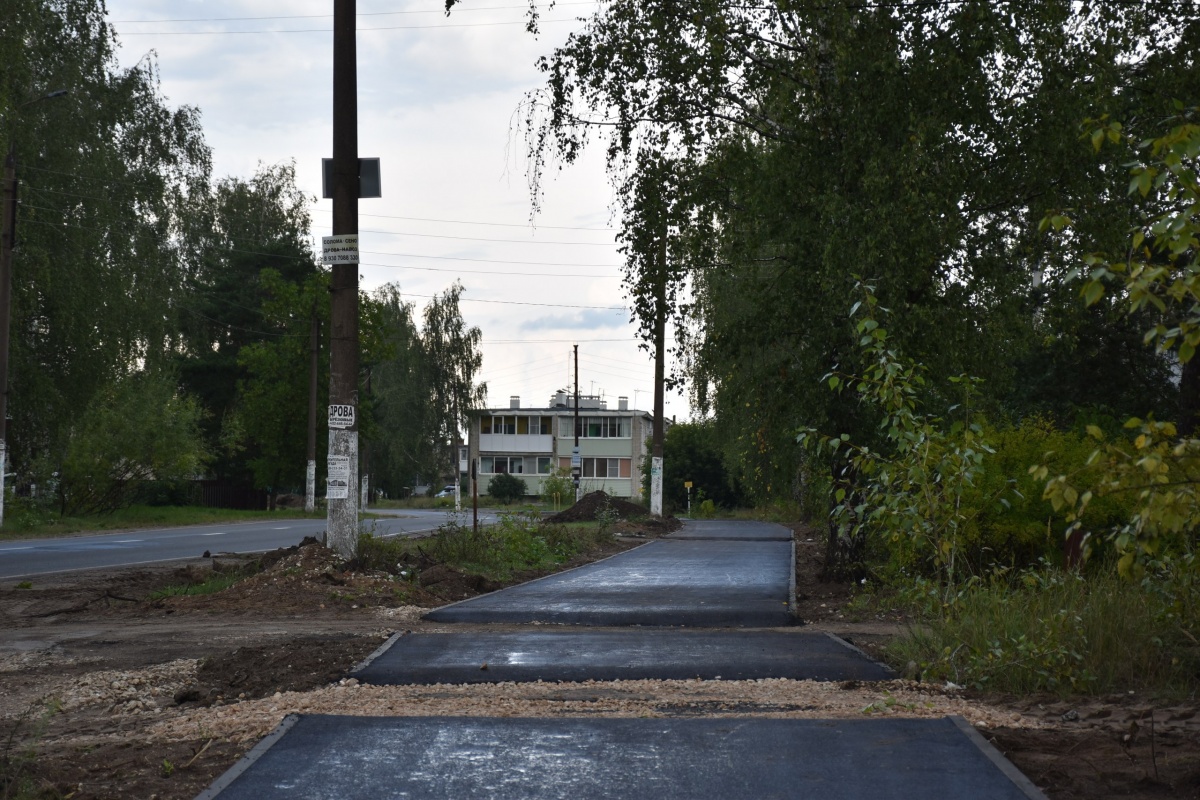 Дорогу, тротуар и освещение ремонтируют в Дзержинске по программе &laquo;Вам решать!&raquo; - фото 1