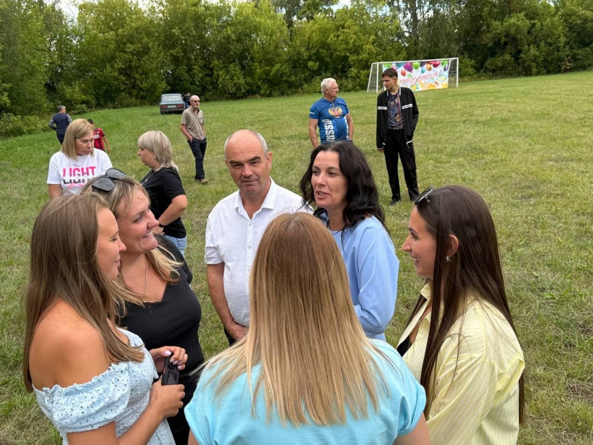 Депутат Гриневич открыла обещанную детскую спортплощадку в Гагинском округе - фото 6