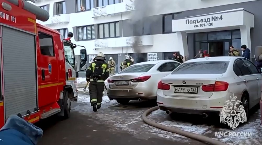 Офисное здание загорелось на улице Горького в Нижнем Новгороде