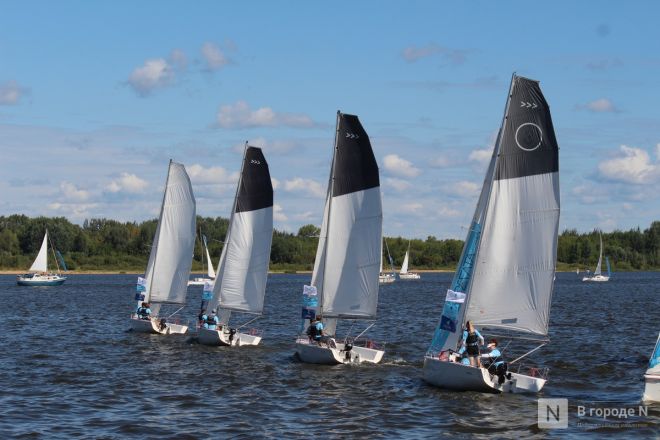 75 яхт и более 500 сапов вышли на Волгу в Нижнем Новгороде в День города - фото 64