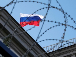 Четверть россиян отмечают негативное влияние западных санкций на свой достаток