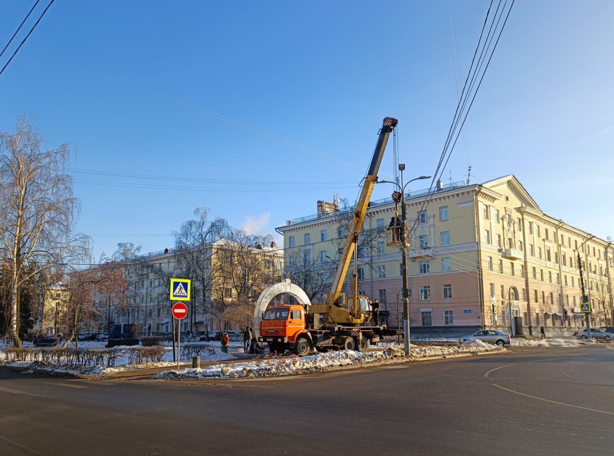 13 новогодних елей планируют установить в Сормовском районе