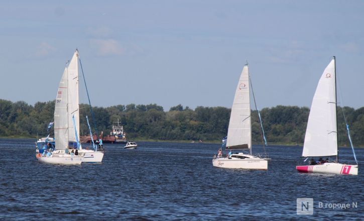 75 яхт и более 500 сапов вышли на Волгу в Нижнем Новгороде в День города - фото 84