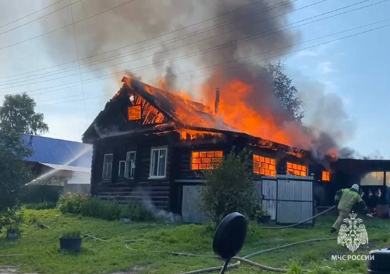 Пожар из-за холодильника оставил нижегородскую семью без дома - фото 1