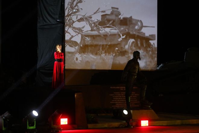 Мемориал к 100-летию отечественного танкостроения открыли в Нижнем Новгороде - фото 8