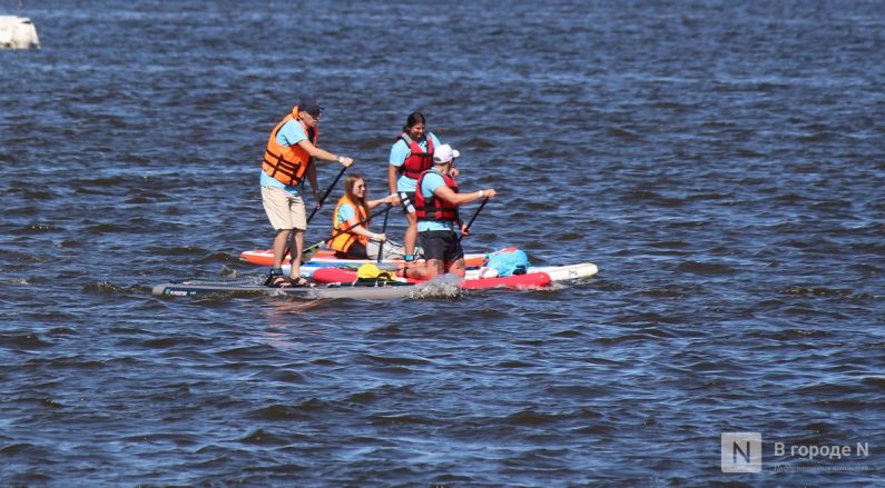 75 яхт и более 500 сапов вышли на Волгу в Нижнем Новгороде в День города - фото 15