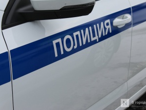 Дзержинец решил выпить с двумя малолетними девушками, но лишился телефона, денег и куртки