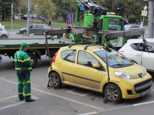 Автомобили на улице Коминтерна будут эвакуировать
