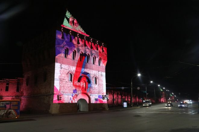 Появились фото праздничной инсталляции на Нижегородском кремле - фото 2