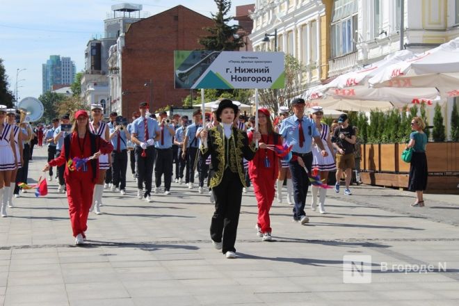 Парад духовых оркестров прошел по Большой Покровской в День города - фото 31