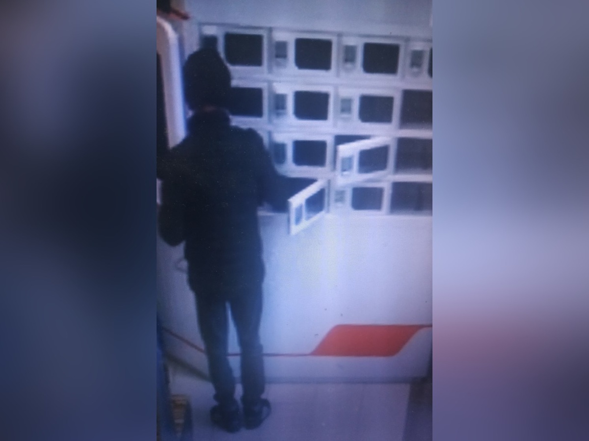 Нижегородец украл смартфон, оставленный на зарядку на Московском вокзале - фото 1