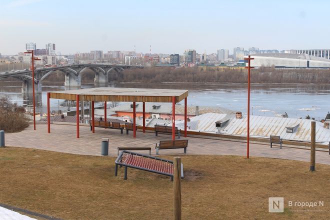 Трещит по швам: как выглядит центр Нижнего Новгорода после аномальной зимы — фоторепортаж - фото 126