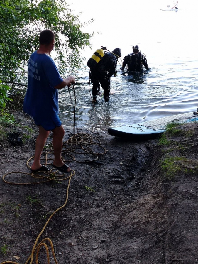 Мужчина утонул во время катания на сапборде в Нижнем Новгороде - фото 1