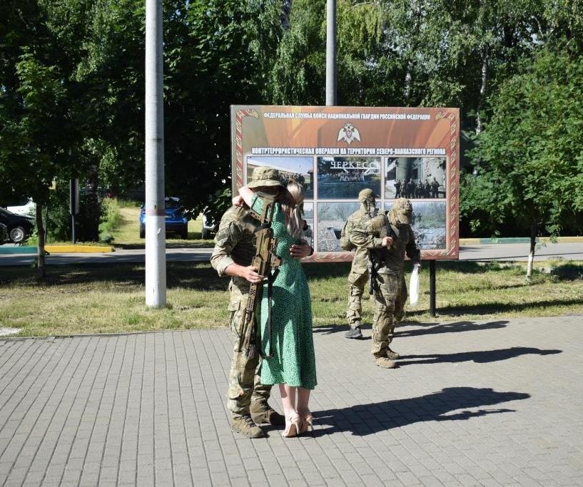 Еще одна группа нижегородских росгвардейцев вернулась после выполнения задач СВО на Украине - фото 1