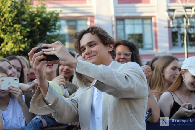 Фоторепортаж: как прошло закрытие &laquo;Горький fest&raquo; со знаменитостями в Нижнем Новгороде - фото 93