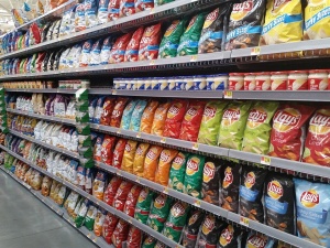 Российские магазины будут штрафовать за торговлю продуктами с нитратами
