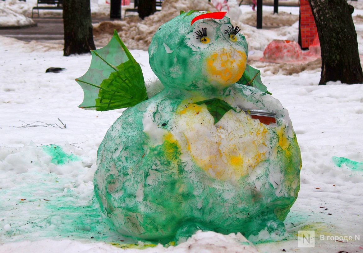 Снежные драконы появились в нижегородском парке Пушкина - фото 1