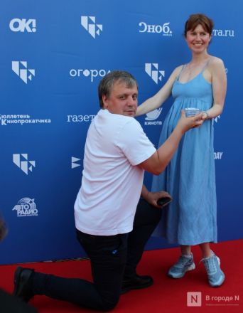 Знаменитости здесь: фоторепортаж с открытия &laquo;Горький fest&raquo; в Нижнем Новгороде - фото 60