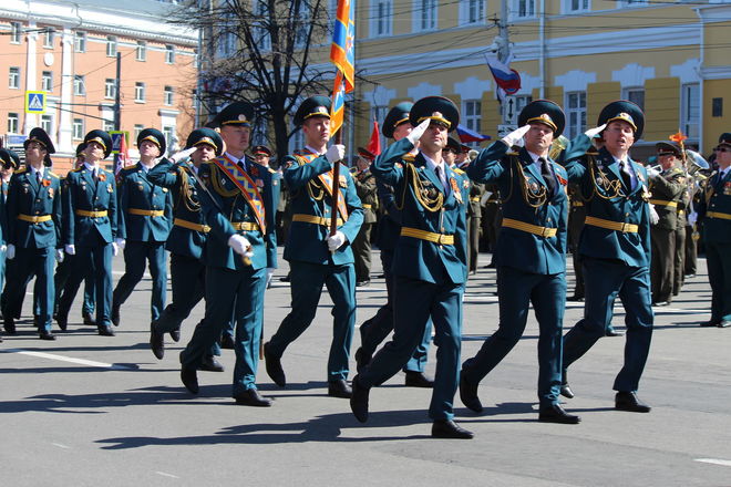 Парад в честь 73-й годовщины Победы прошел в Нижнем Новгороде (ФОТО) - фото 17