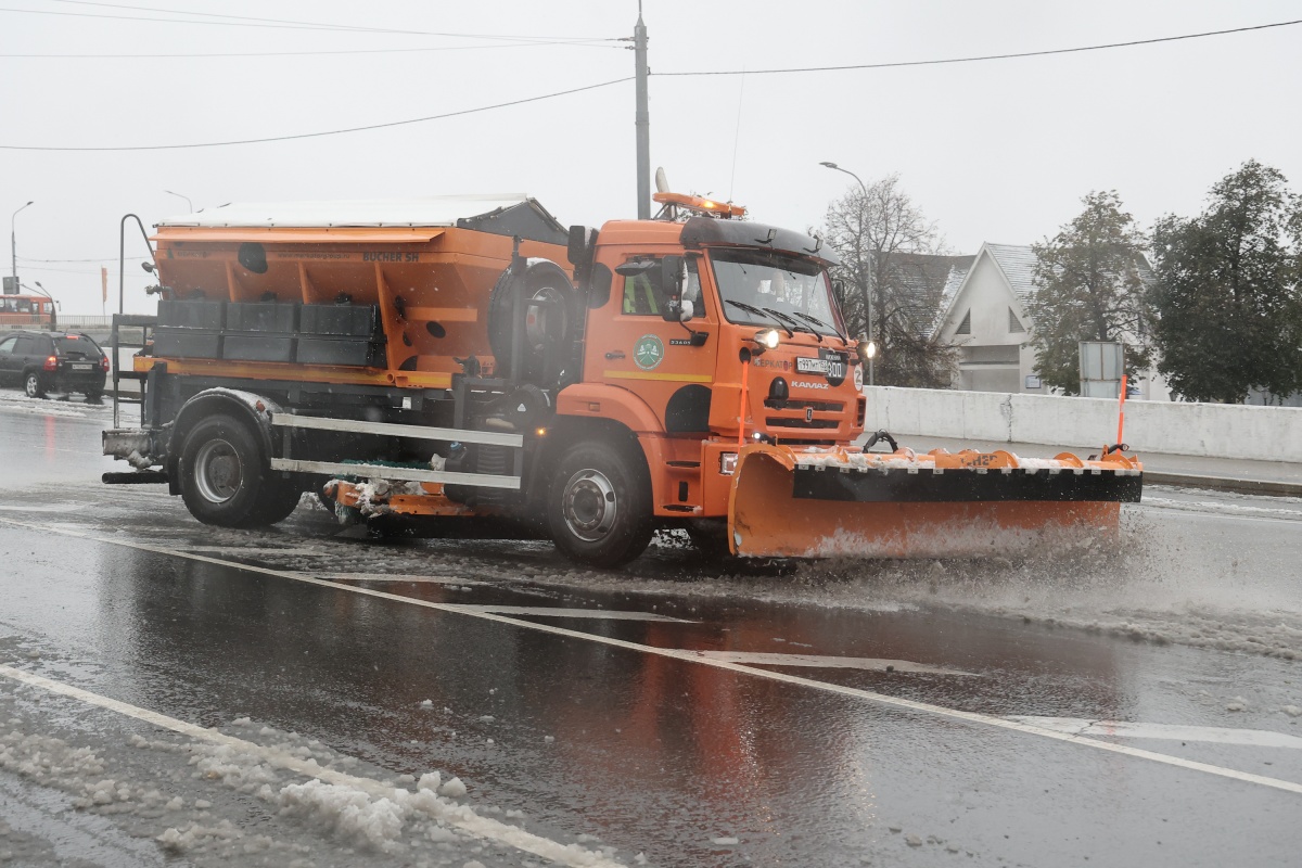 Коммунальные службы готовятся к очередному снегопаду в Нижнем Новгороде - фото 1