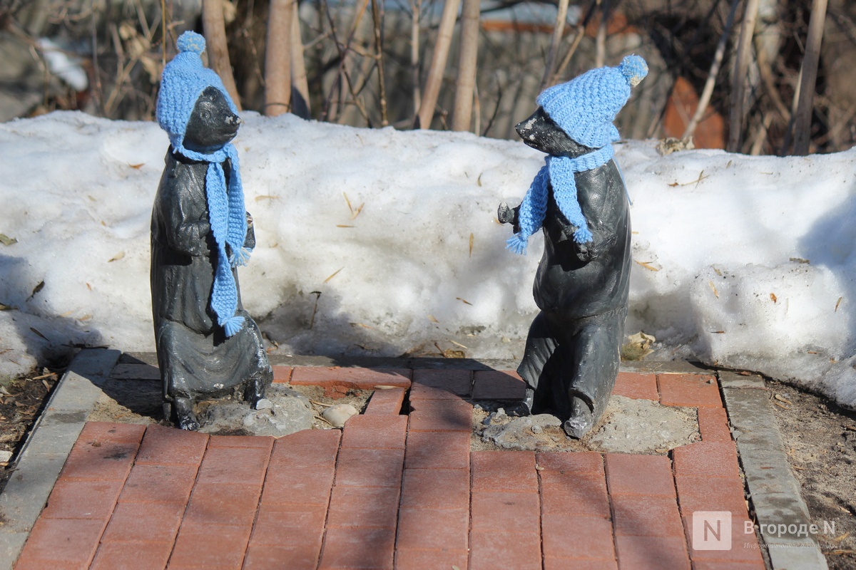 Ржавые урны и разбитая плитка: как пережили зиму знаковые места Нижнего Новгорода - фото 60