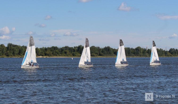 75 яхт и более 500 сапов вышли на Волгу в Нижнем Новгороде в День города - фото 8