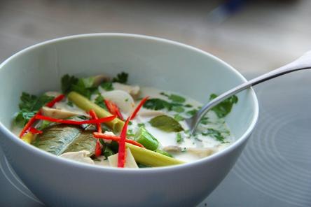 5 рецептов вкусной окрошки на кефире и мацони