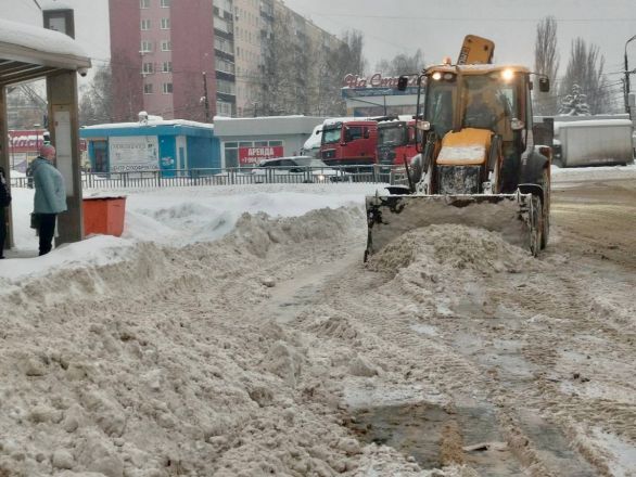 Опубликованы фото уборки снега на улицах Нижнего Новгорода - фото 4