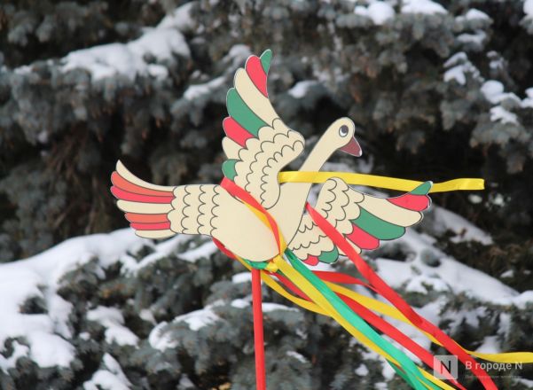 С блинами и в сугробах: как прошла Масленица в Нижнем Новгороде — фоторепортаж - фото 8