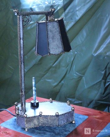 Танк-мангал и деревянные иконы: фоторепортаж с новой выставки от заключенных в Нижнем Новгороде - фото 75