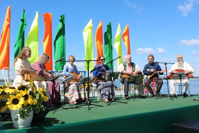 Гигантские пряники попробовали гости на гастрономическом фестивале в Городце - фото 3